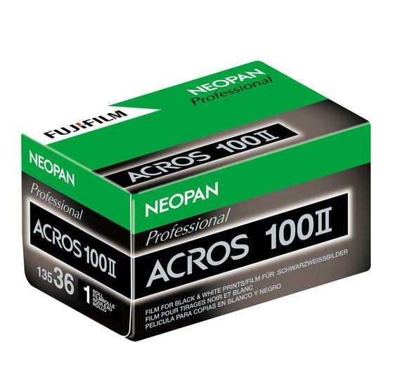 Fujifilm Neopan 100 Acros II Schwarzweiß-Negativfilm 135-36