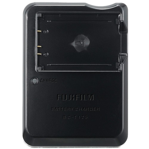 Fujifilm BC-T125 Ladegerät - Frontansicht