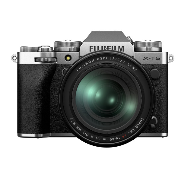 Fujifilm X-T5 silber mit XF 16-80mm f/4 Objektiv