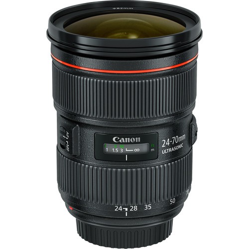 Canon EF 24-70mm f/2.8 L II USM Objektiv - Schrägansicht